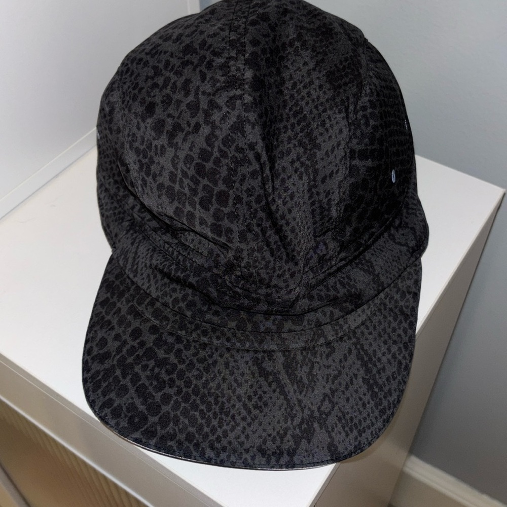 Lululemon hat